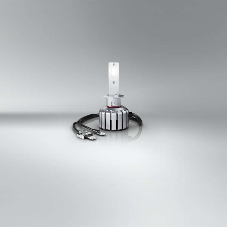 OSRAM NIGHT BREAKER H1-LED; bis zu 40% weniger Blendung; erste  strassenzugelassene H1 LED-Nachrüstlampe : : Auto & Motorrad